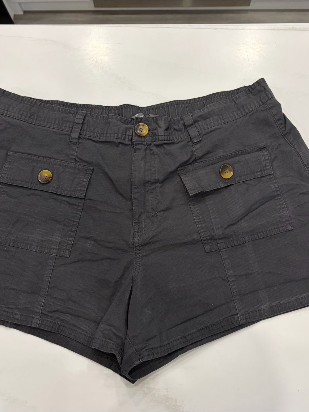 Vuori Vintage Ripstop Utility Cargo Shorts charcoal gray Women's XXL